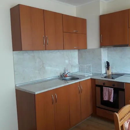 Апартаменти Cedar Self Catering Бансько