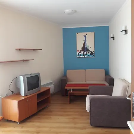 Cedar Self Catering Апартаменти *