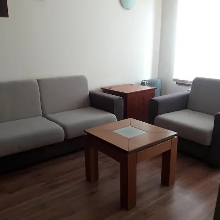 Cedar Self Catering Апартаменти Бансько